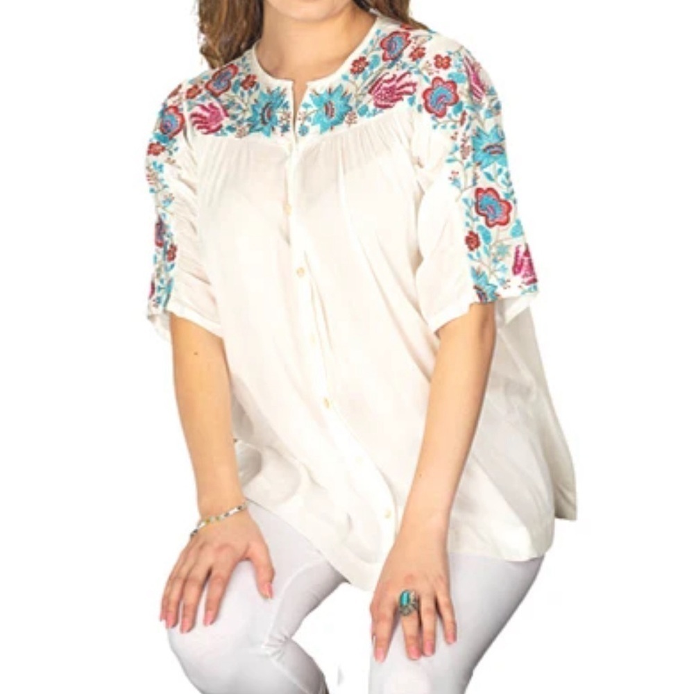 Vintage Collection Short Sleeve Embroidered button down top size XL